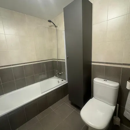 Casa Escarlata, Aventura En Pirineos