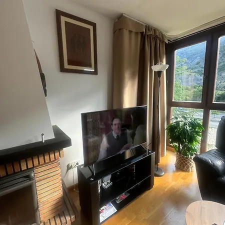 Casa Escarlata, Aventura En Pirineos Apartamento Escarrilla