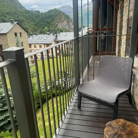 Casa Escarlata, Aventura En Pirineos Apartamento Escarrilla