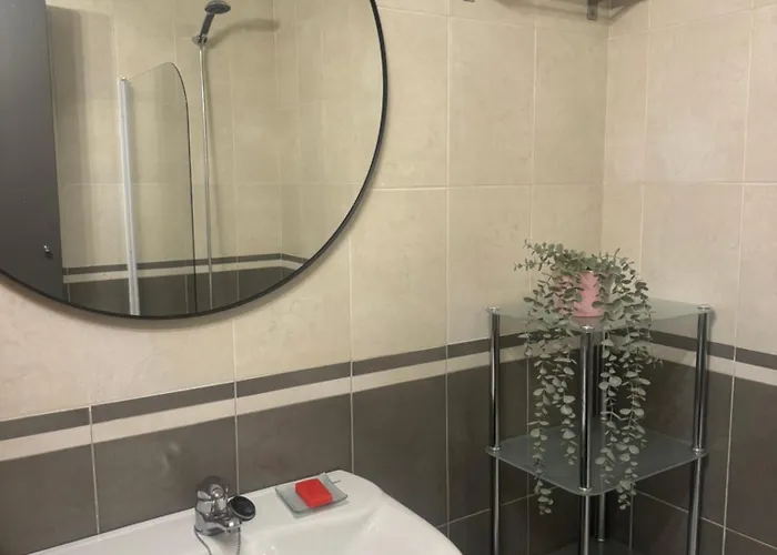 Casa Escarlata, Aventura En Pirineos