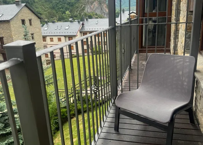 Casa Escarlata, Aventura En Pirineos Lägenhet Escarrilla